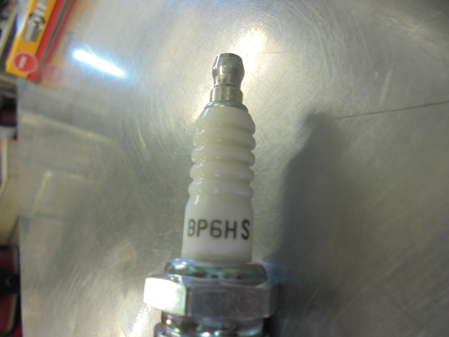 NGK Spark Plug Suits Porsche-Citroen-Flat-Mercedes Benz-Renault-Skoda-Volvo New Part