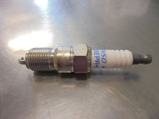 Ford Mondeo-Cougar Genuine Spark plug New Part