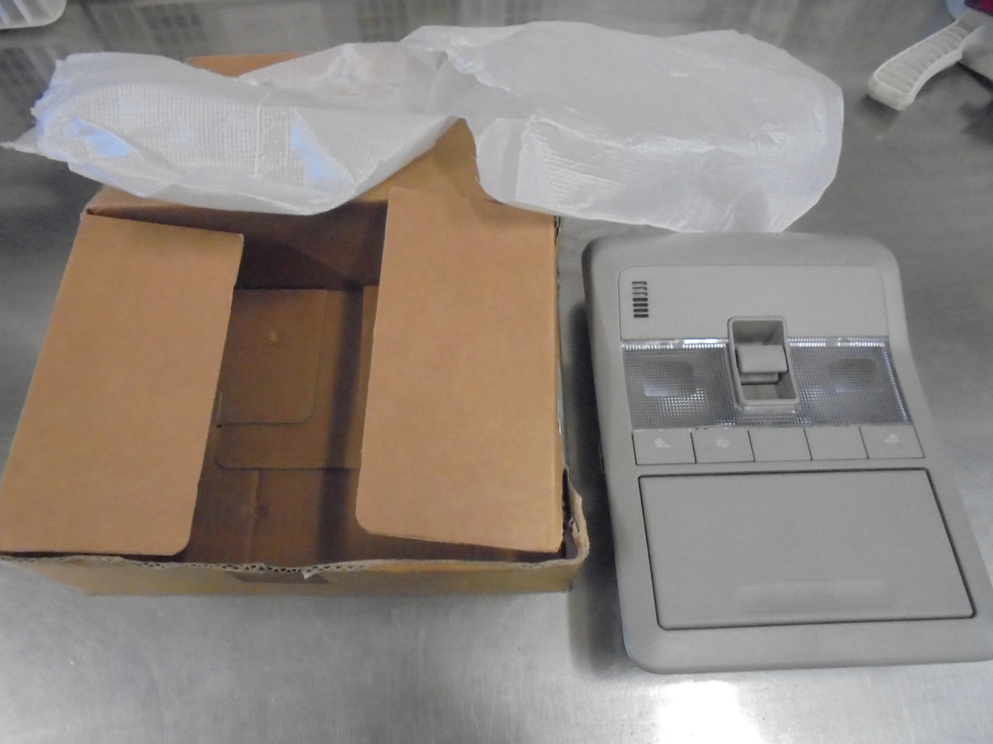 Holden CG7 Captiva Genuine Roof Console -Lights-Sun Glasses New Part