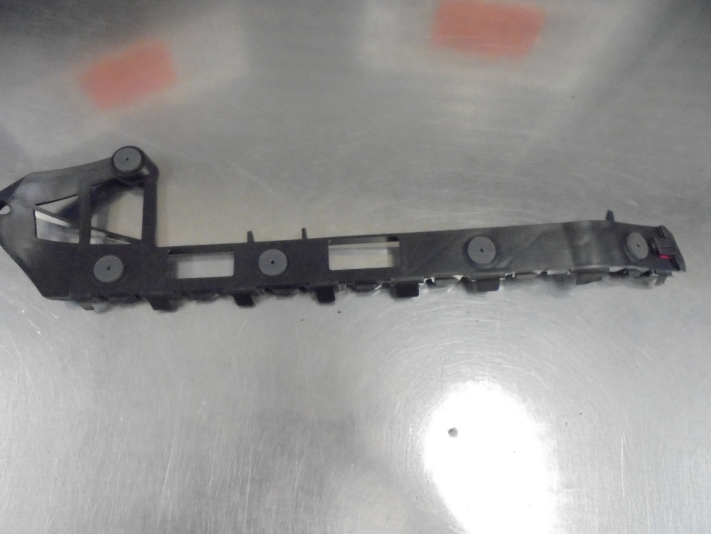 Holden Astra-H Genuine Right Hand Rear Bumper Mounting Bracket New Part