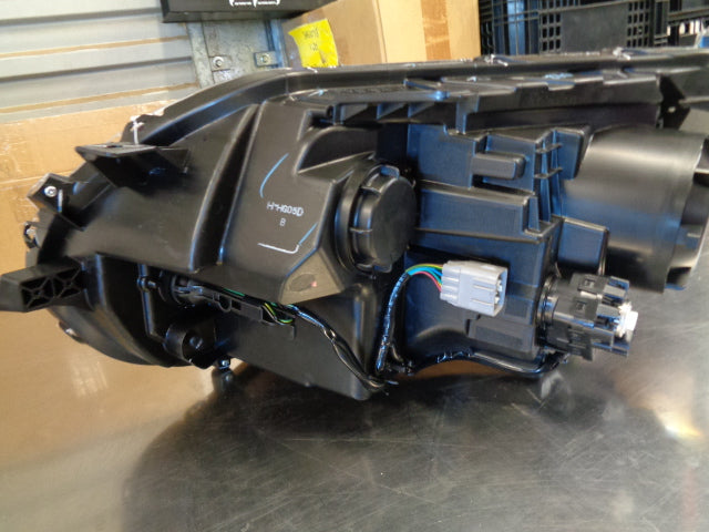 Mitsubishi Triton MQ Genuine Right Hand Head Light Xenon HID New Part