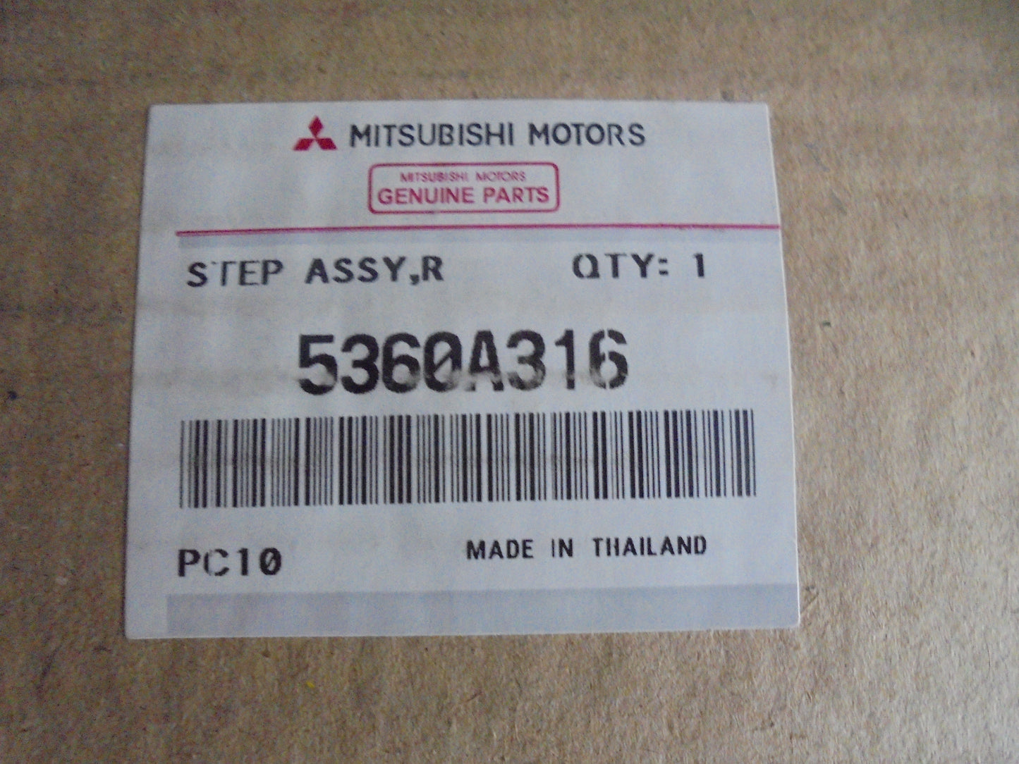 Mitsubishi Triton MR Genuine Right Hand Side Step Dual Cab New Part
