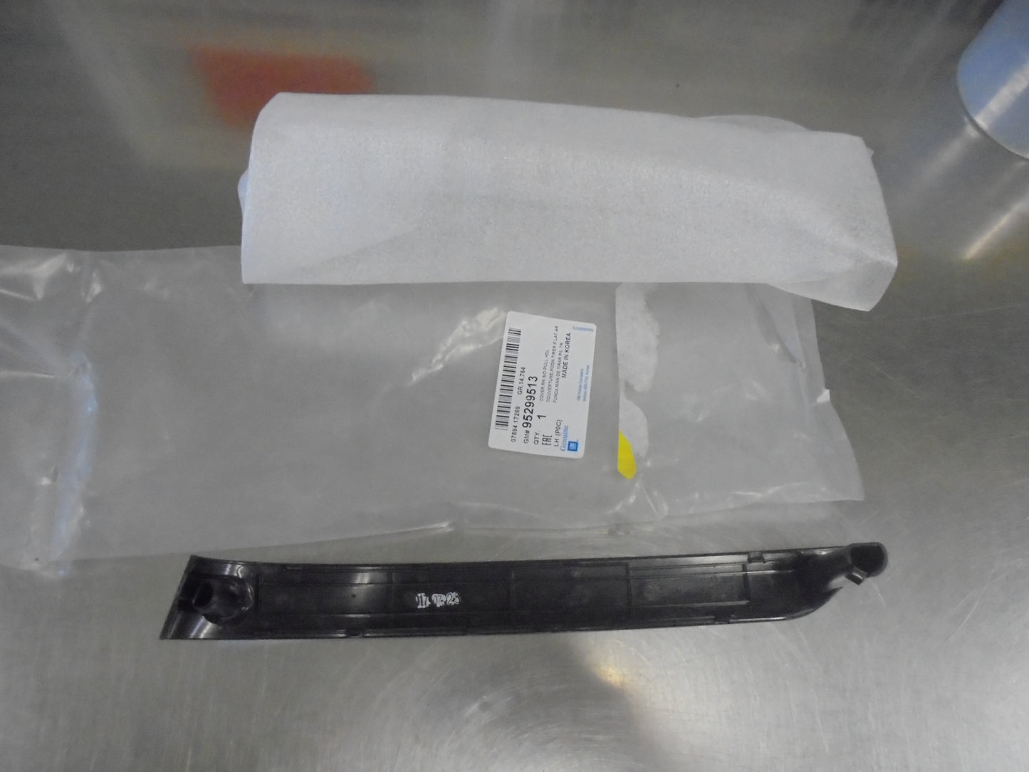 Holden Captiva Left Hand Rear Pull Handle Cover New Part