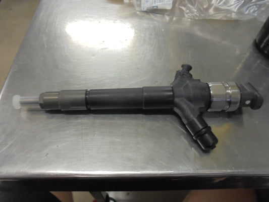 Mitsubishi MN Triton Genuine Injector New Part