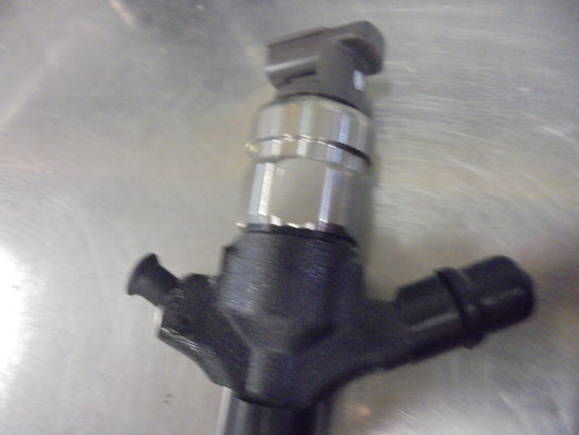 Mitsubishi MN Triton Genuine Injector New Part