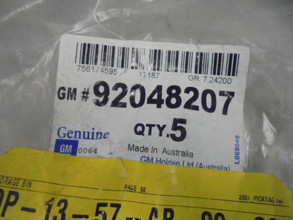 Holden VZ SS Commodore Genuine Front Stabilizer Shaft Insulator Clamp New Part