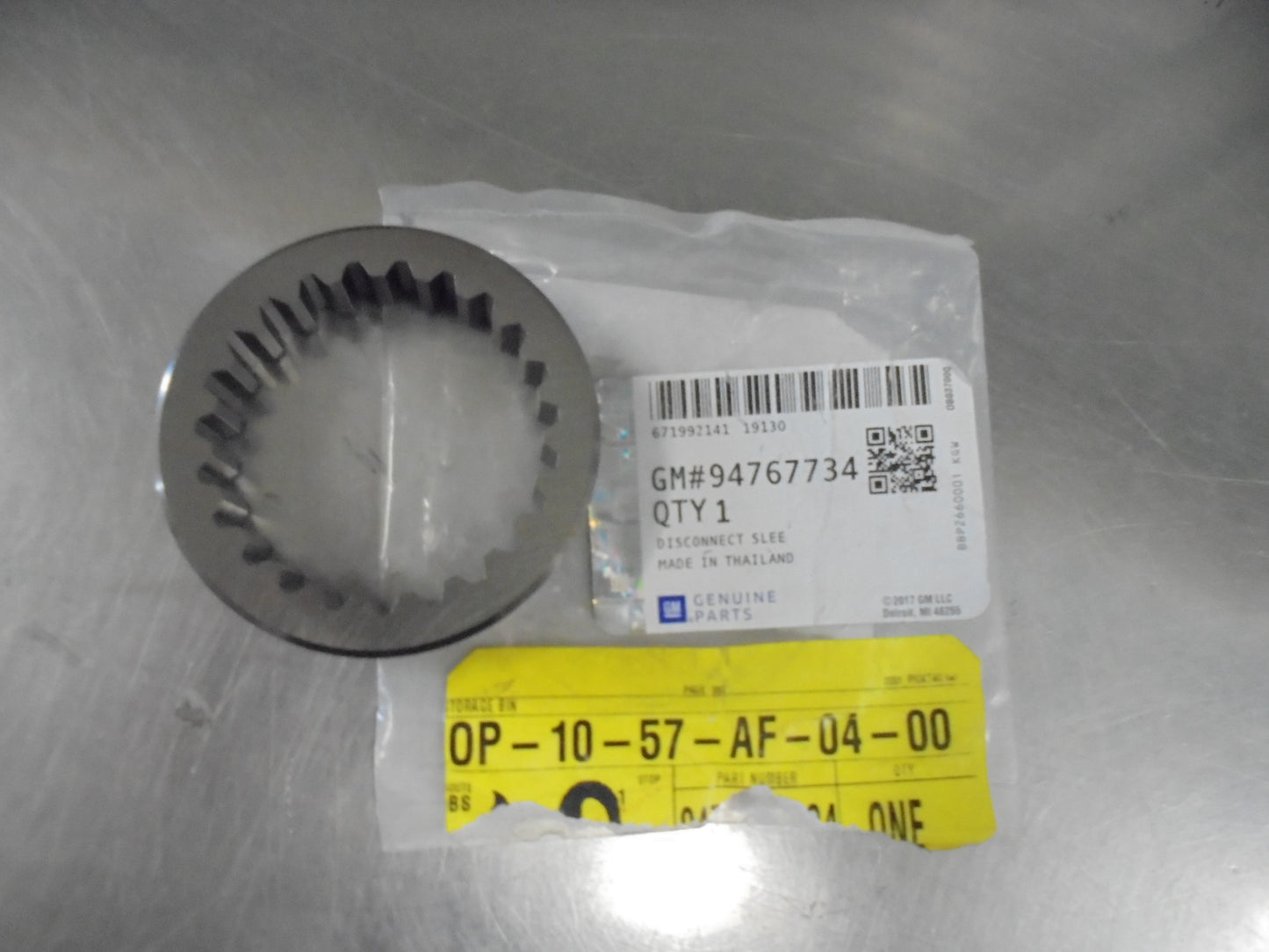 Holden RG Colorado/Trailblazer Genuine Front Drive Axle Clu Sleeve New Part