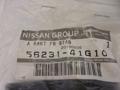 Nissan Pathfinder Genuine Front Sway Bar Bracket New Part