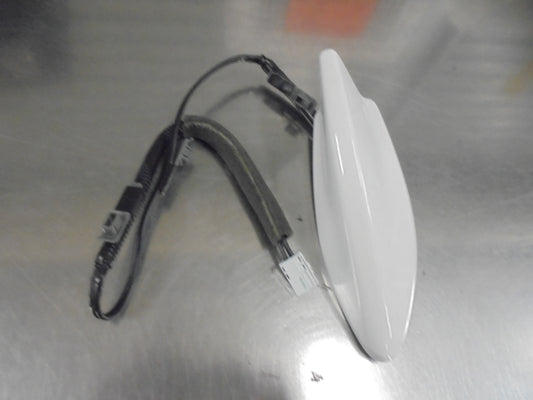 Honda HR-V Genuine Shark Fin Antenna Assembly (Taffepa White) New Part