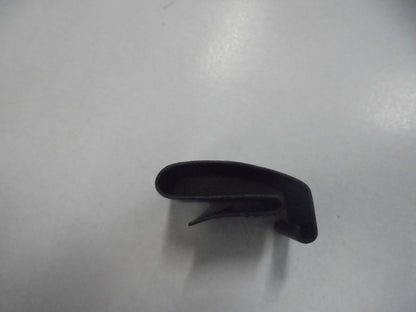 Holden VT-VX HSV Genuine Fuel Flap Spring Clip New Part