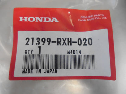 Honda CR-V Genuine Breather Plate New Part