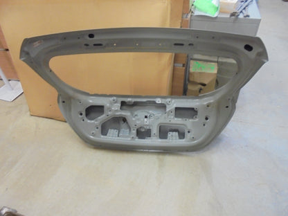 Hyundai Accent Genuine Tailgate Door Panel Assy New Part