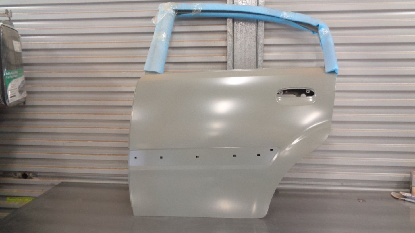 Kia Rio Genuine Left Hand Rear Door Panel Assy New Part