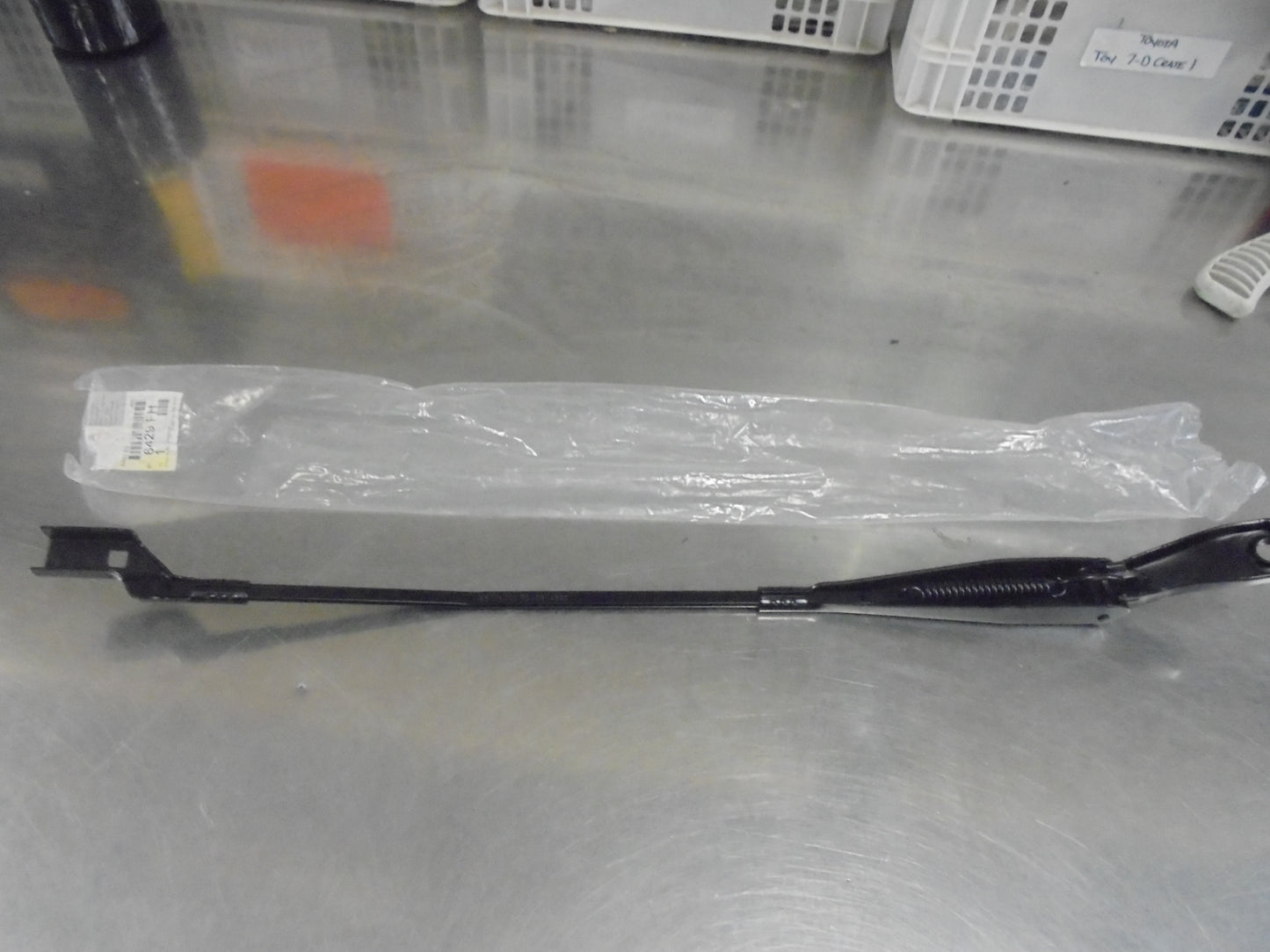 Peugeot Partner Genuine Driver Side Front Wiper Arm New Part