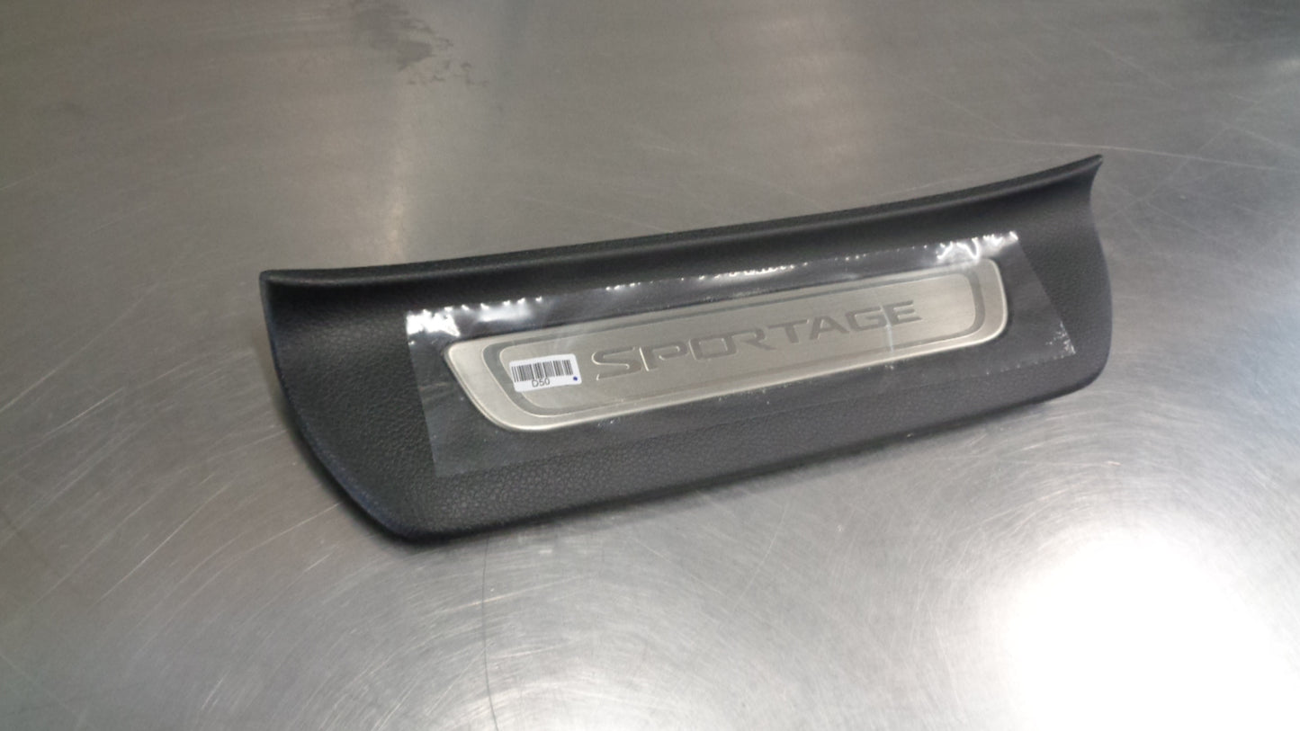 Kia Sportage Genuine Left Hand Rear Door Step Trim Assy New Part