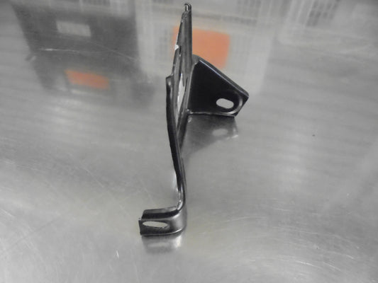 Holden Cascada Genuine Left Hand Front Lower Side Guard Bracket New Part