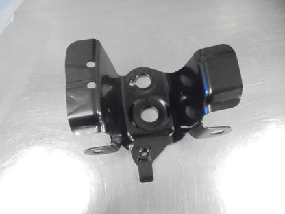 Honda CR-V Genuine Left Hand Front Inner Guard Bracket New Part