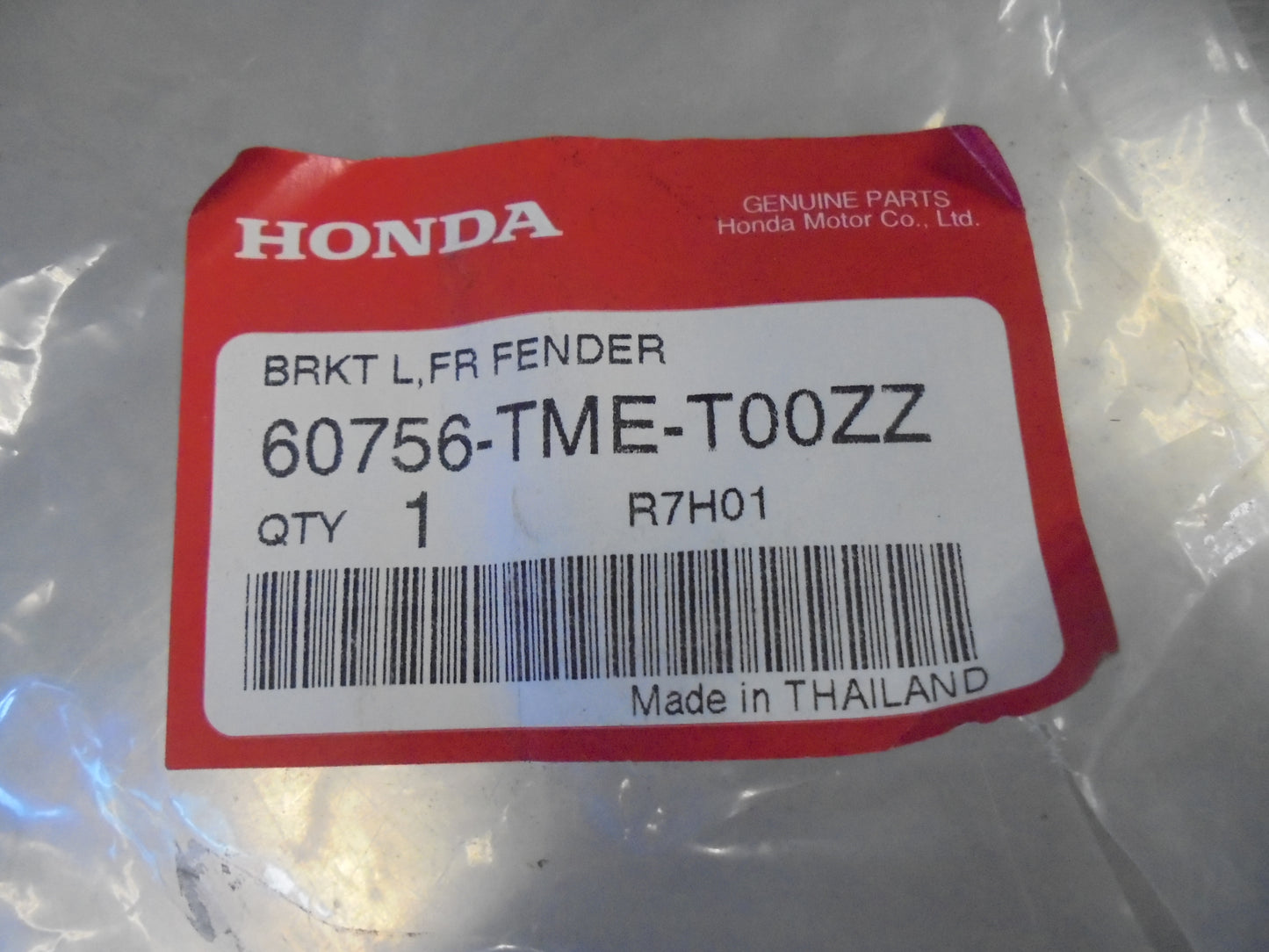 Honda CR-V Genuine Left Hand Front Inner Guard Bracket New Part