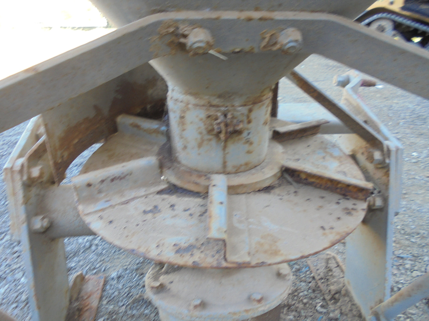 Massey Ferguson (Australian Made) Model No 522 Super Spreader VGC