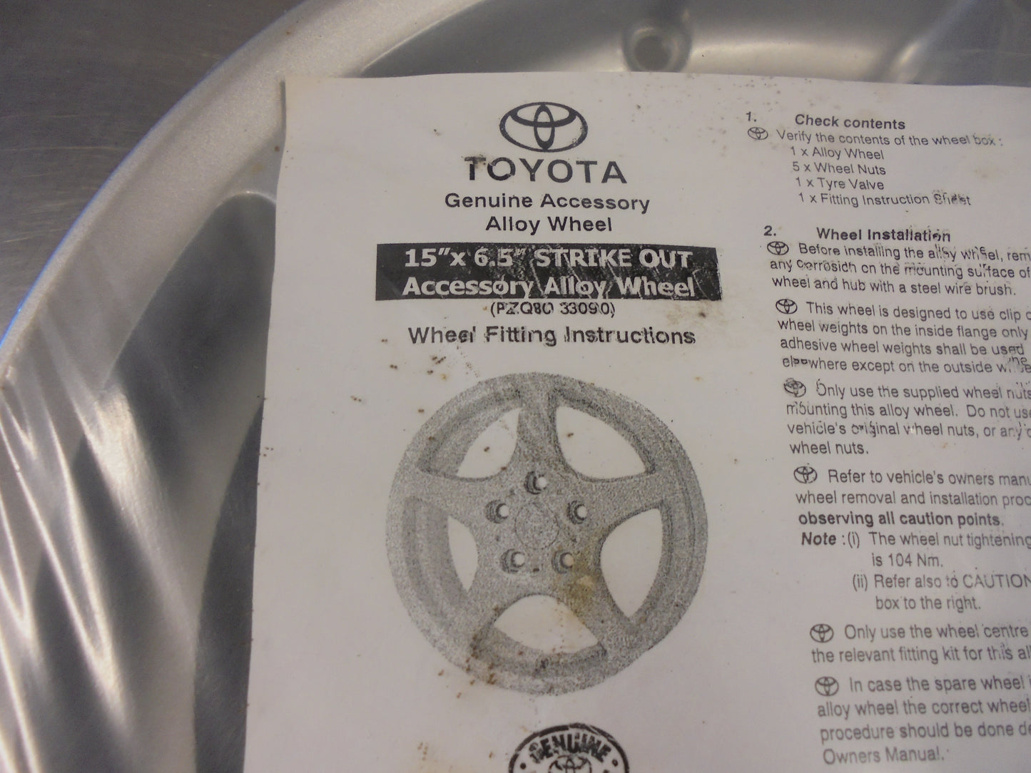 Toyota Camry Genuine 15x6.5 Strike-Out Alloy Wheel New Part