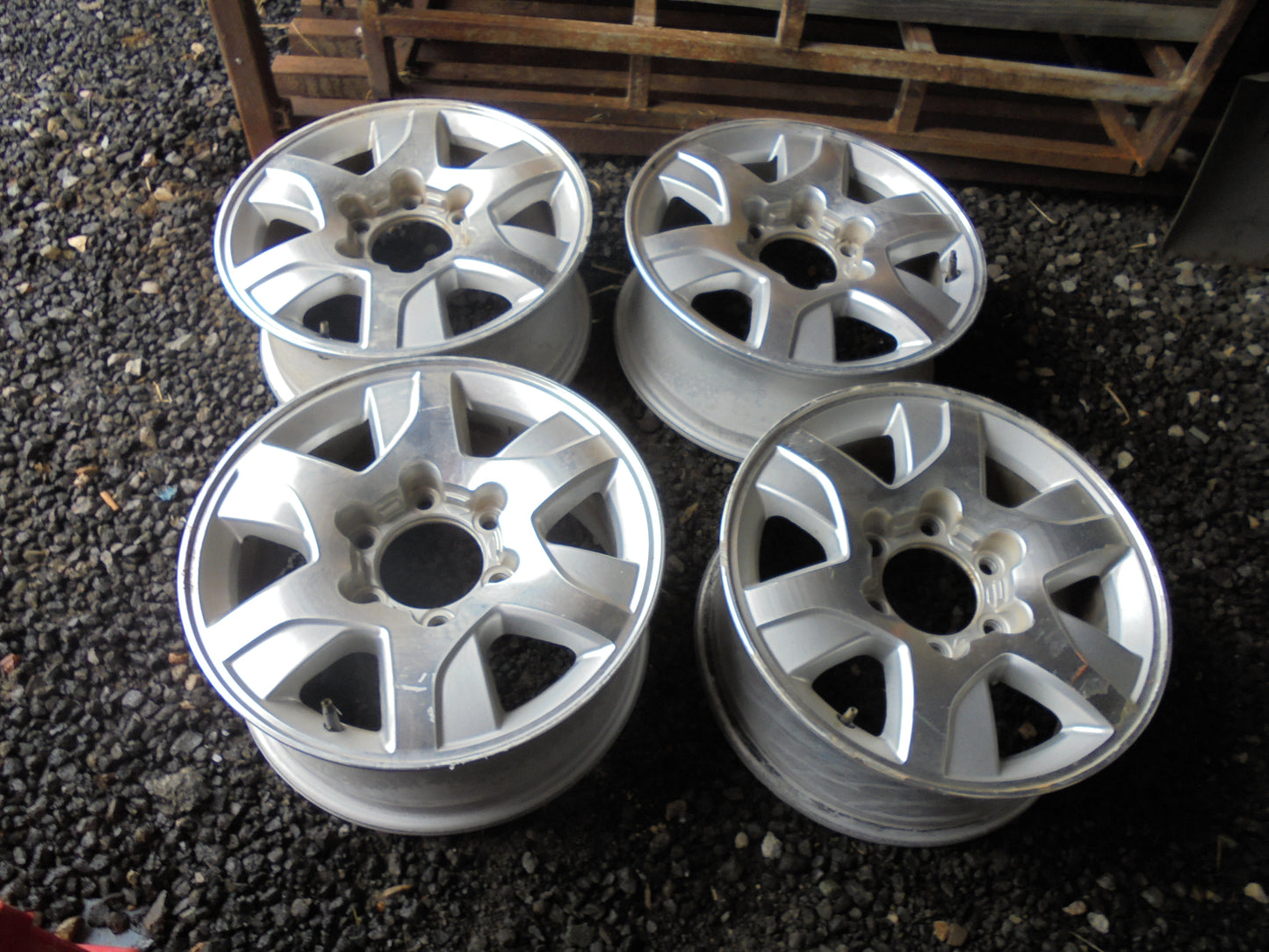 Holden Rg Colorado LT GEnuine Alloy Rim Set of 4 VGC Used Part