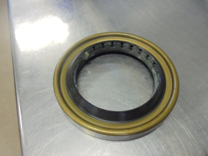 Isuzu D-Max/Colorado Genuine Rear Hub Seal New Part