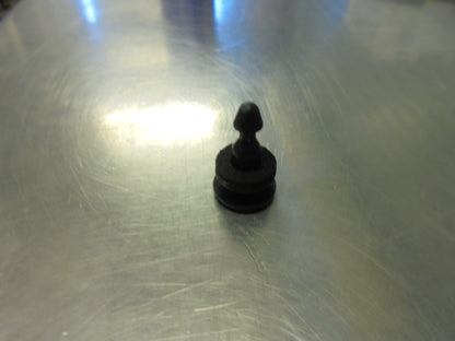 Nissan R50 Pathfinder Genuine Flare Clip New Part