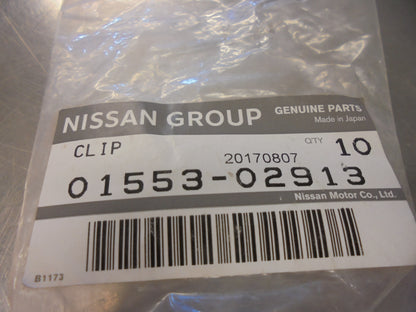 Nissan Navara Genuine Flare Clip New Part