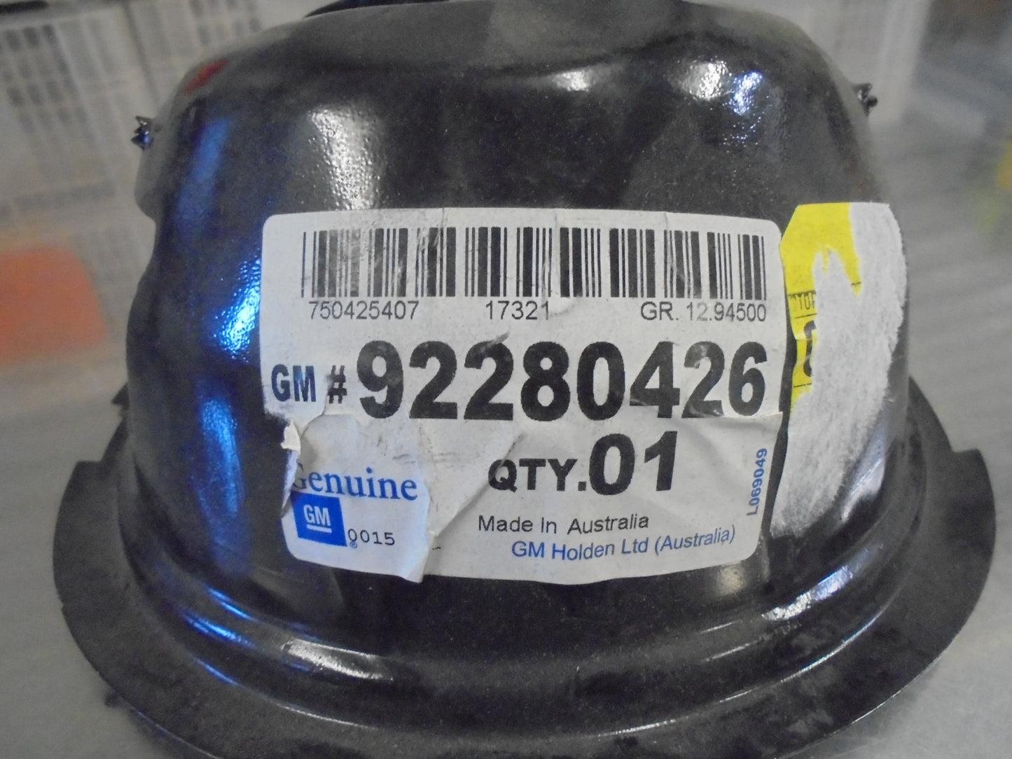 Holden VE Commodore/Caprice Genuine Fuel Tank Filler Housing New Part