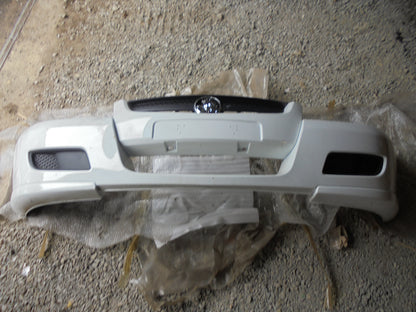 Holden VZ Equipe-Acclaim-Executive Genuine White Front Bar-Grille-Fog Light Covers New Part VGC