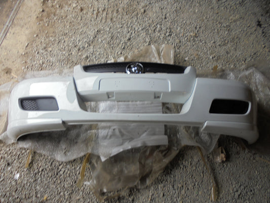 Holden VZ Equipe-Acclaim-Executive Genuine White Front Bar-Grille-Fog Light Covers New Part VGC