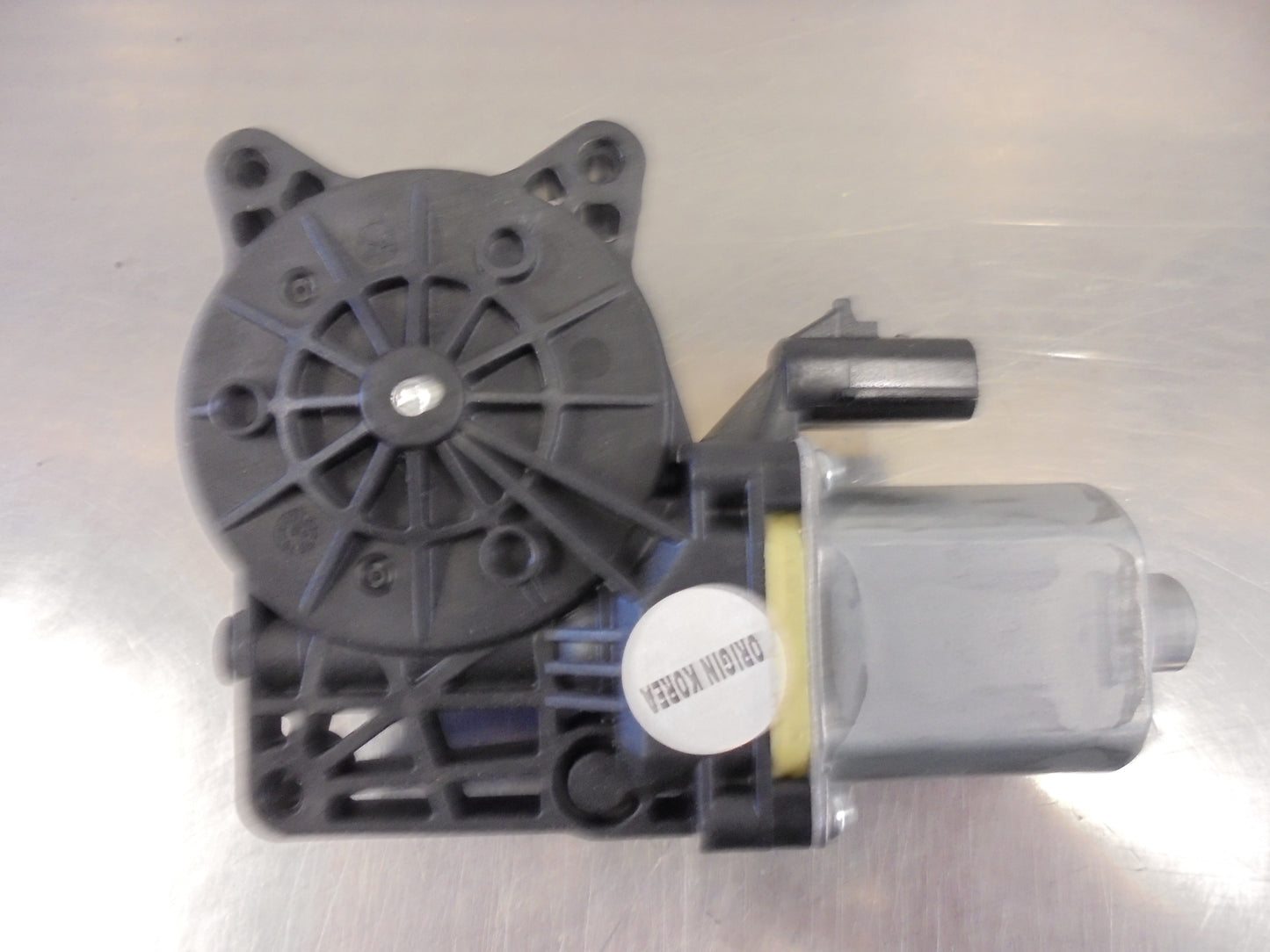 Holden Trax Genuine Left Hand rear Window Regulator Motor New Part