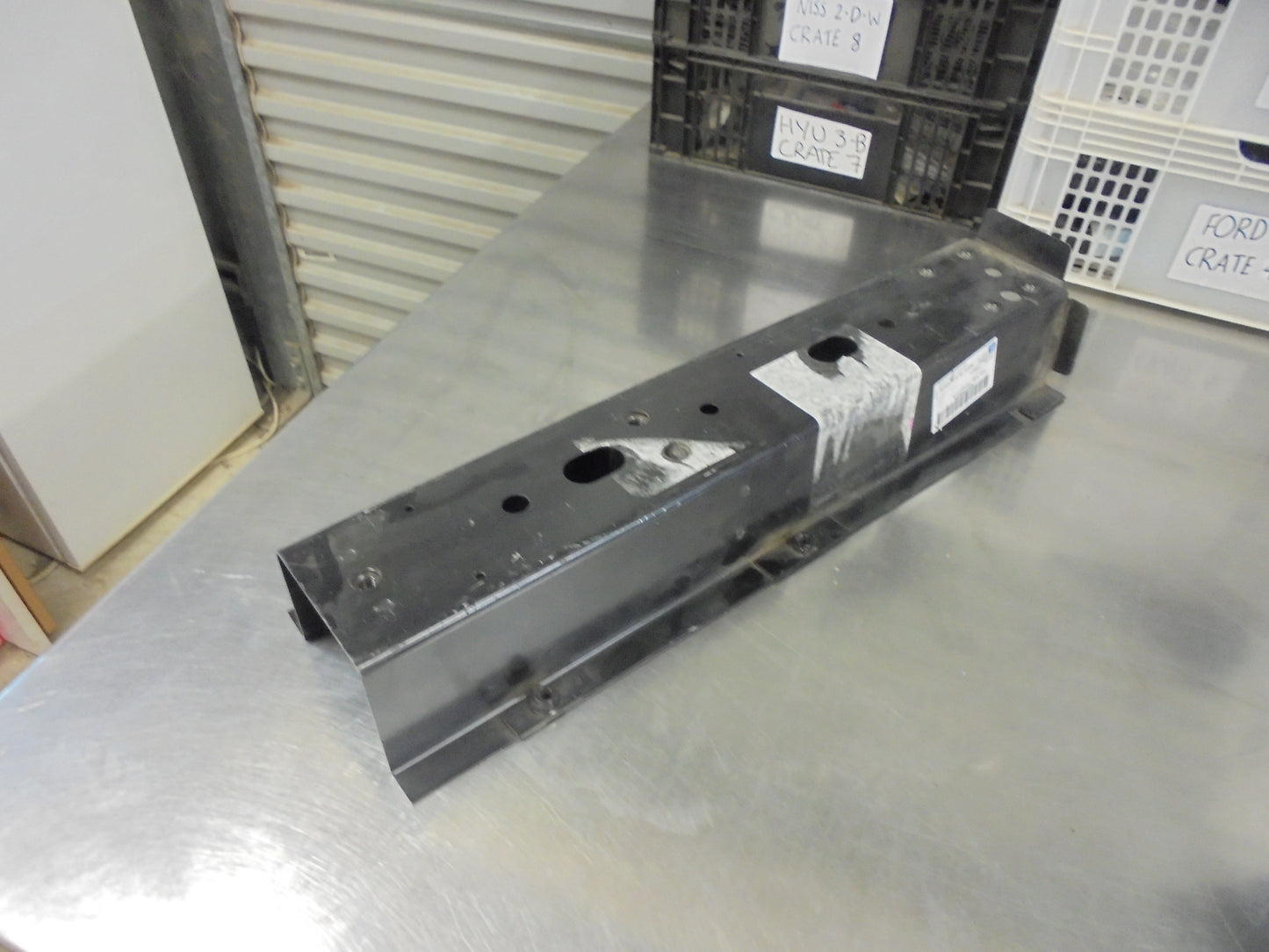 Holden VF Caprice Genuine Complete Rear Rail Assy New Part