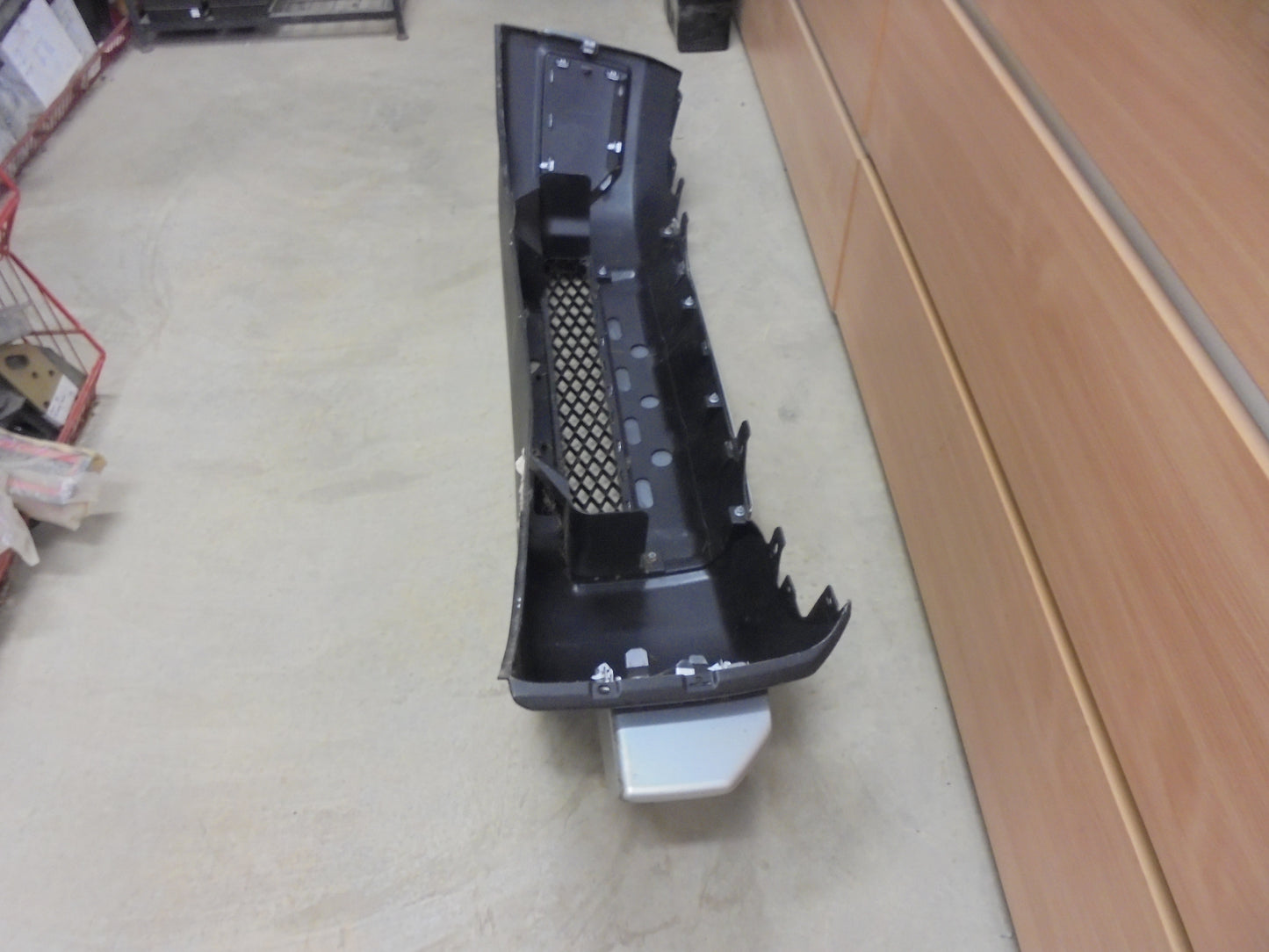 Toyota FJ Cuiser Genuine Front Bumper Cover VGC USED Part