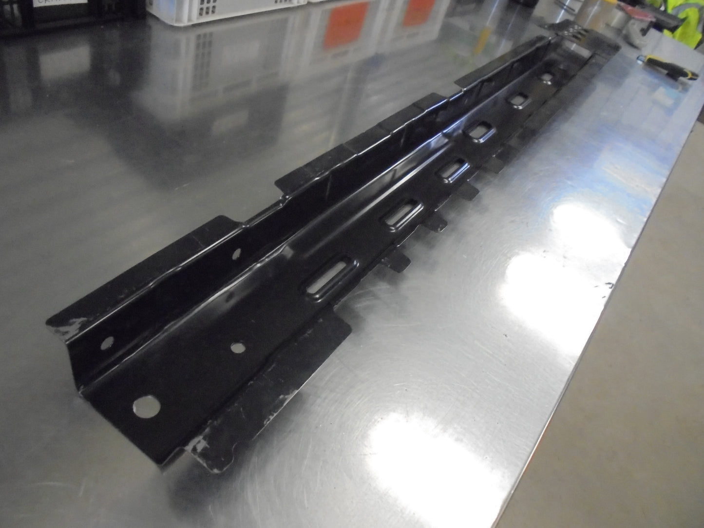 Nissan X-Trail T31 Genuine Left Hand Side Body Panel Reinforcement New Part
