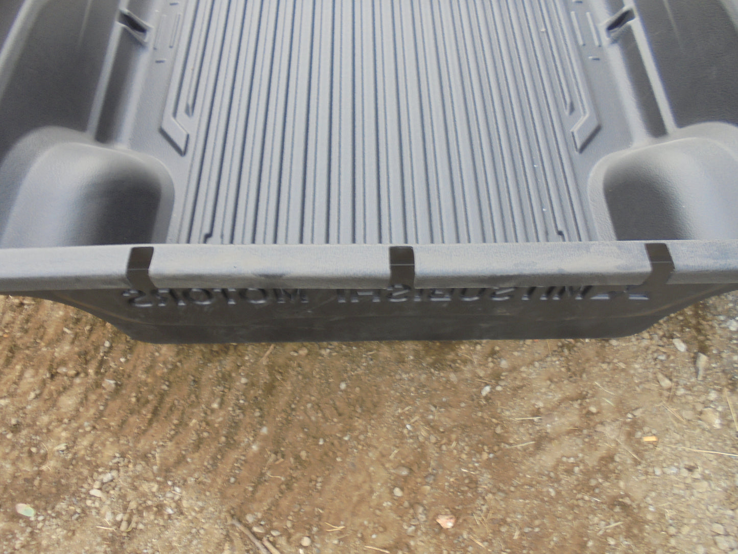 Mitsubishi MQ Triton Dual Cab Genuine Over Rail Tub Liner Suits Head Board New Part