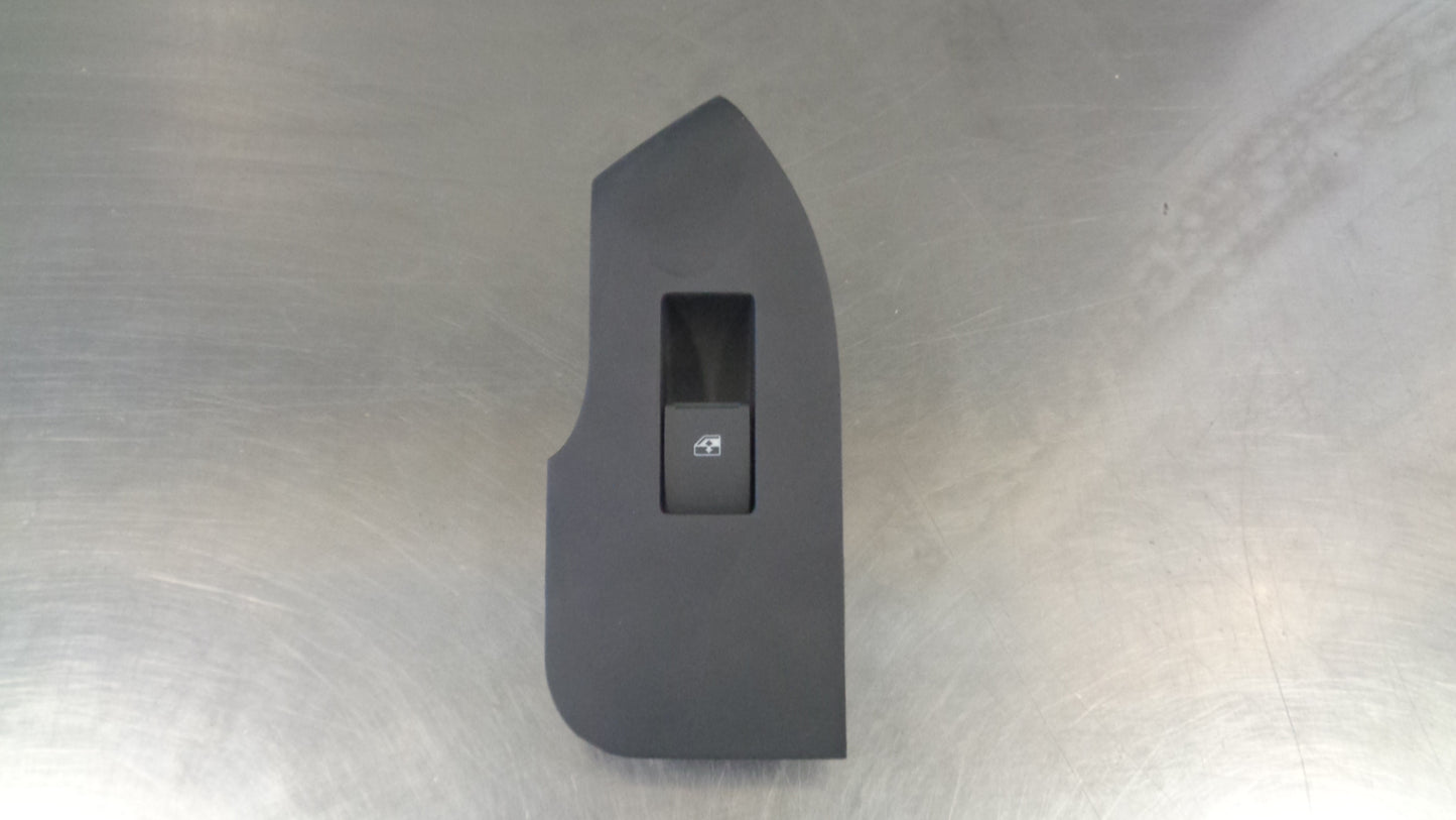 Holden Captiva Genuine Right Rear WIndow Switch New Part