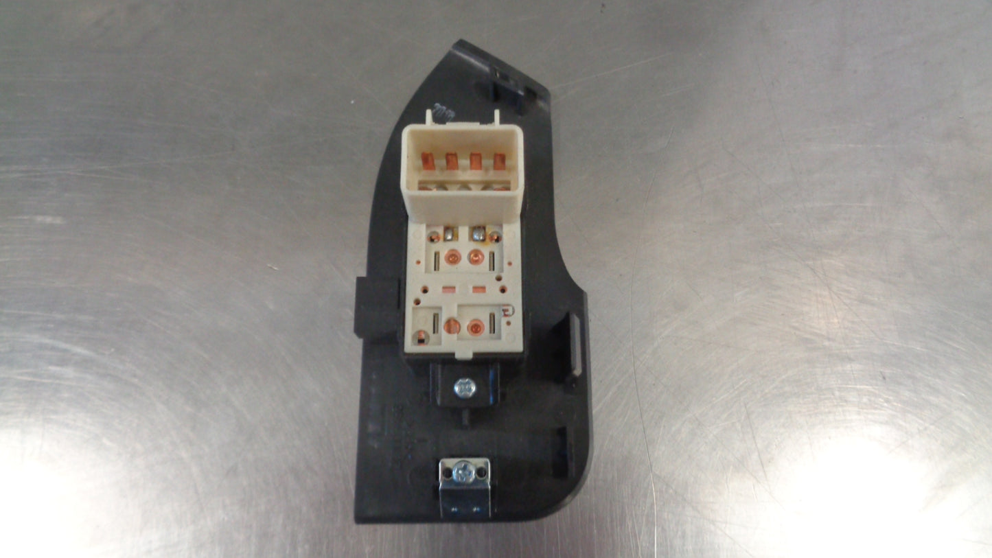 Holden Captiva Genuine Right Rear WIndow Switch New Part