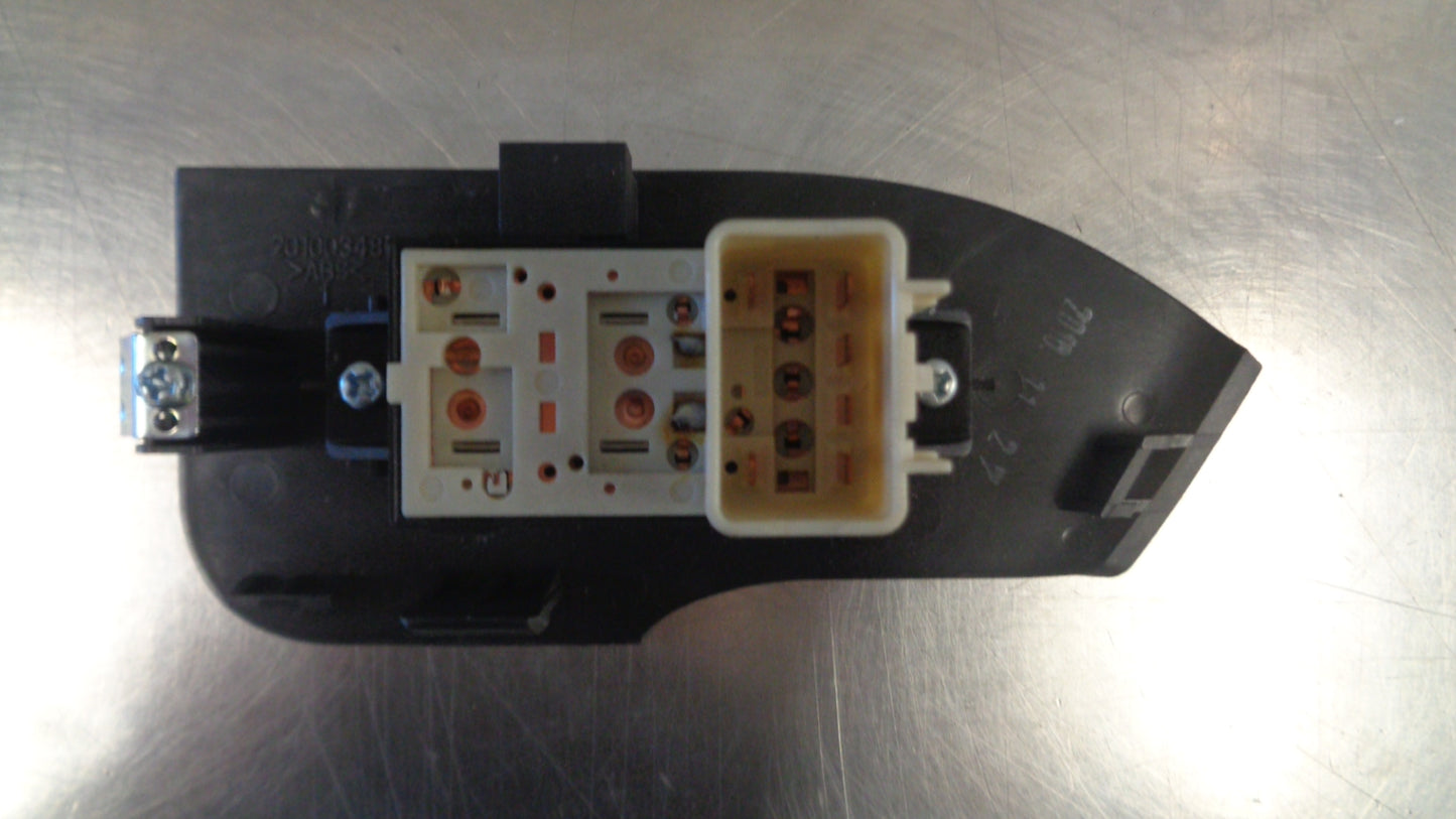 Holden Captiva Genuine Right Rear WIndow Switch New Part