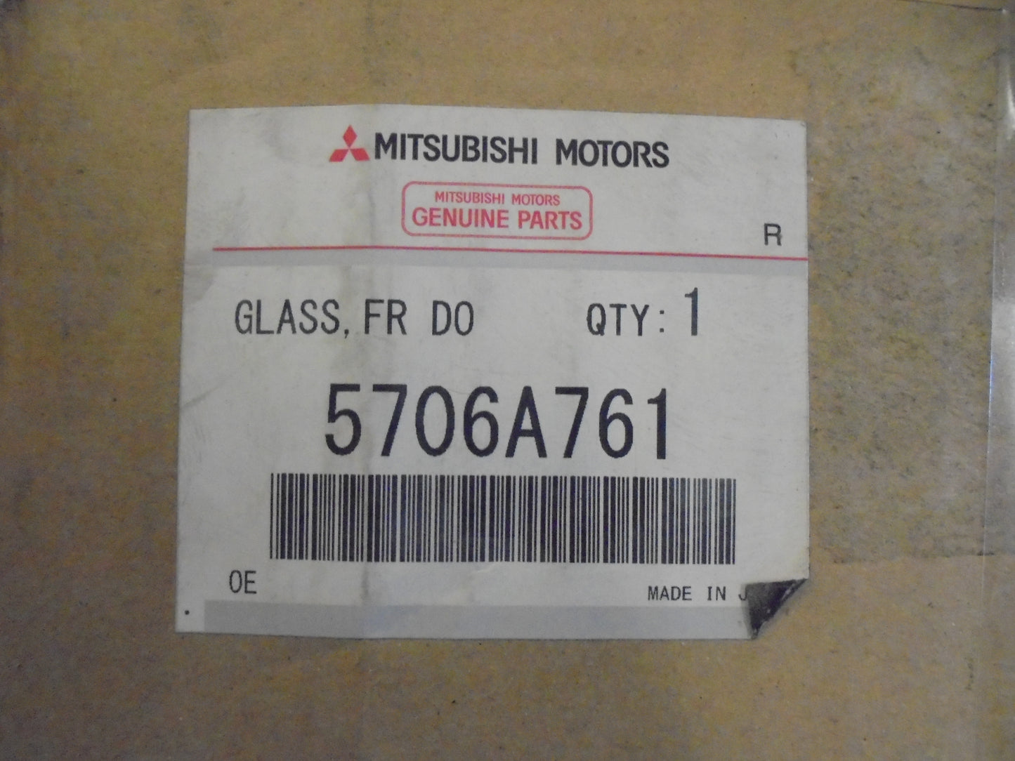 Mitsubishi Pajero Genuine Left Hand Front Door Glass New Part