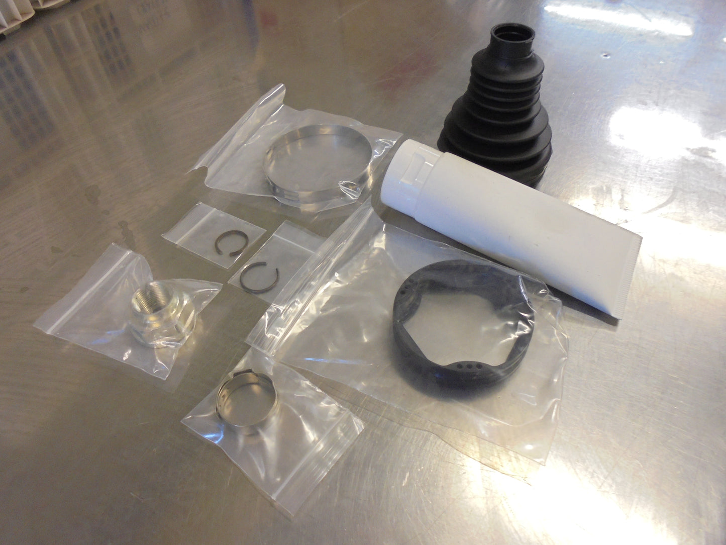 Holde Civic Genuine Inboard Boot Set 1 Side Only New Part