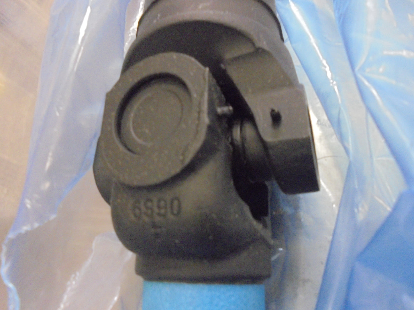 Holden RG Colorado 4x2 Genuine Drive Shaft Sliding Fork Design New Part
