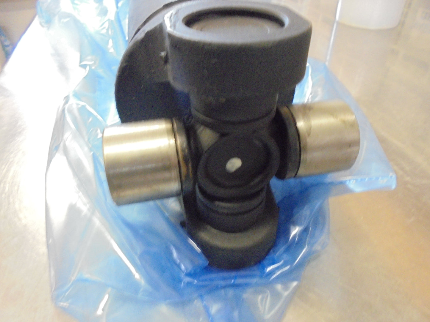 Holden RG Colorado 4x2 Genuine Drive Shaft Sliding Fork Design New Part