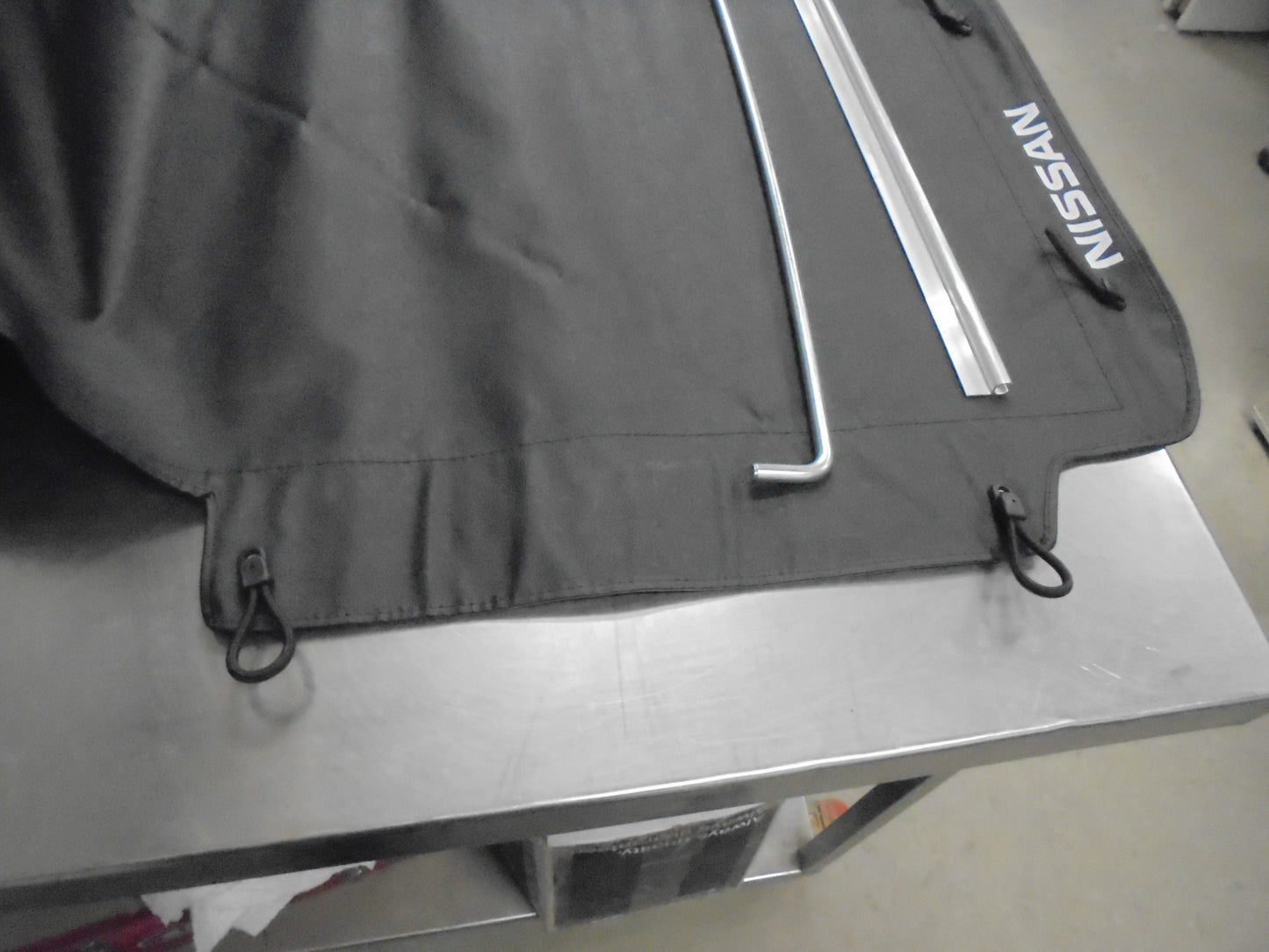 Nissan Navara D22 DX Dual Cab Genuine Tonneau Cover Bungie New Part