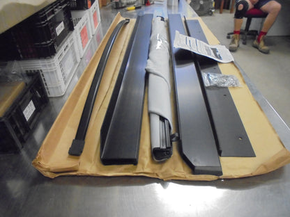 Isuzu D-Max X-Terrain Genuine Soft Tonneau Kit Loopless New Part