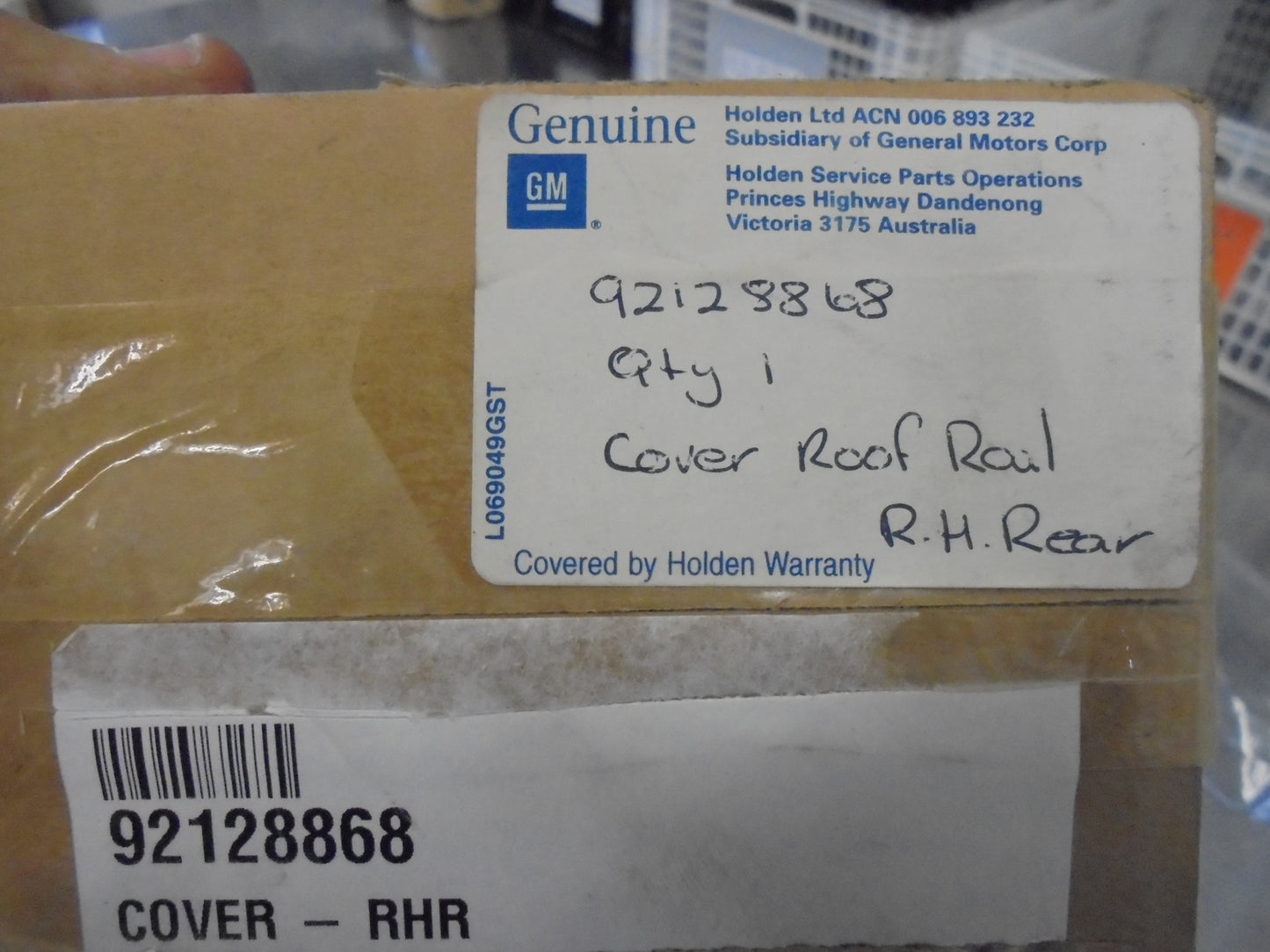 Holden YG Cruze Genuine Right Hand Rear Roof Rail Cover New Part