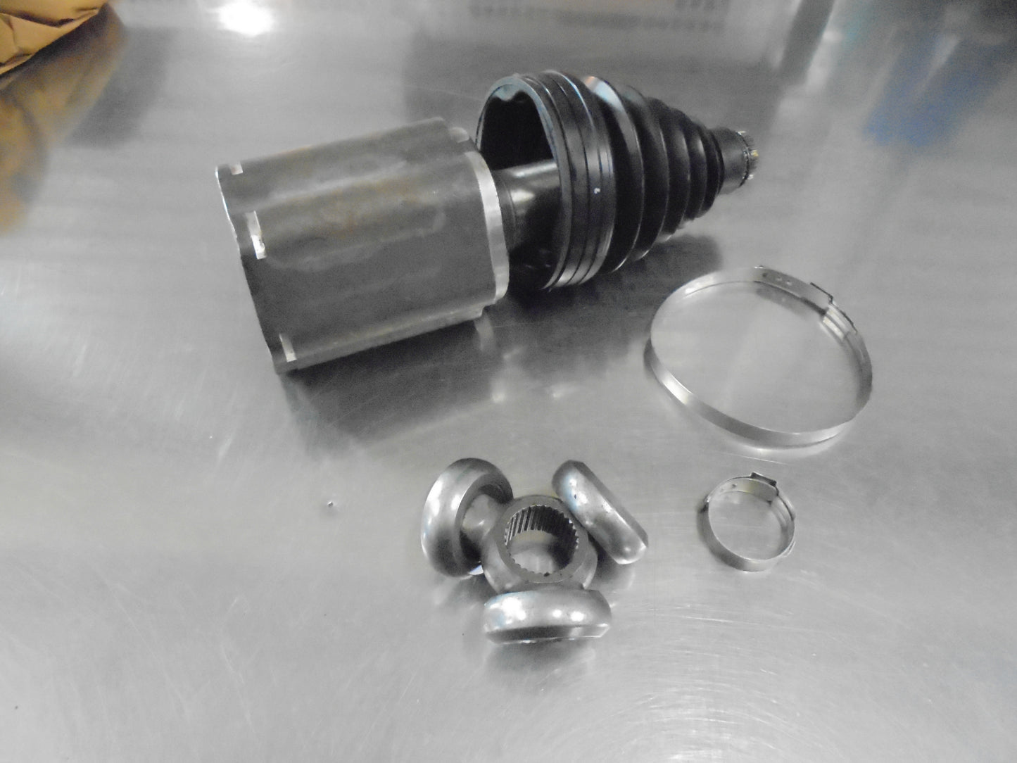Holden Cruze JG Genuine Front Inner CV Joint Kit New Part