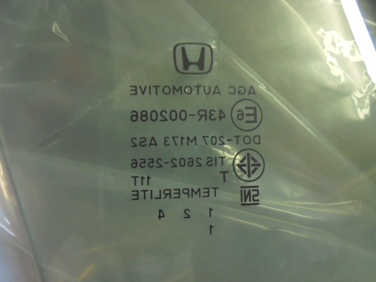 Honda Accord Genuine Left Hand Rear Door Glass New Part