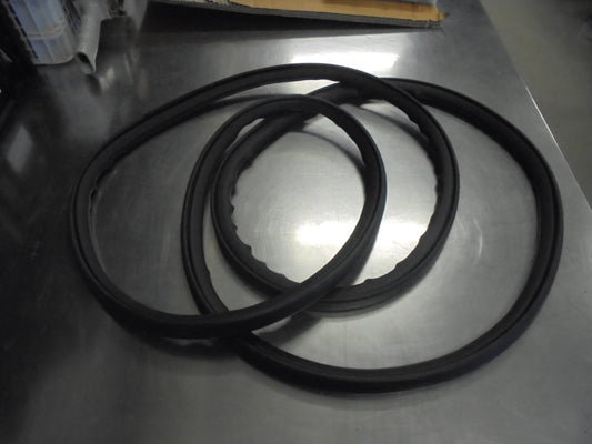 Nissan Navara D23 Dual Cab Genuine Right Hand Front Door Body Side Weather Strip New Part