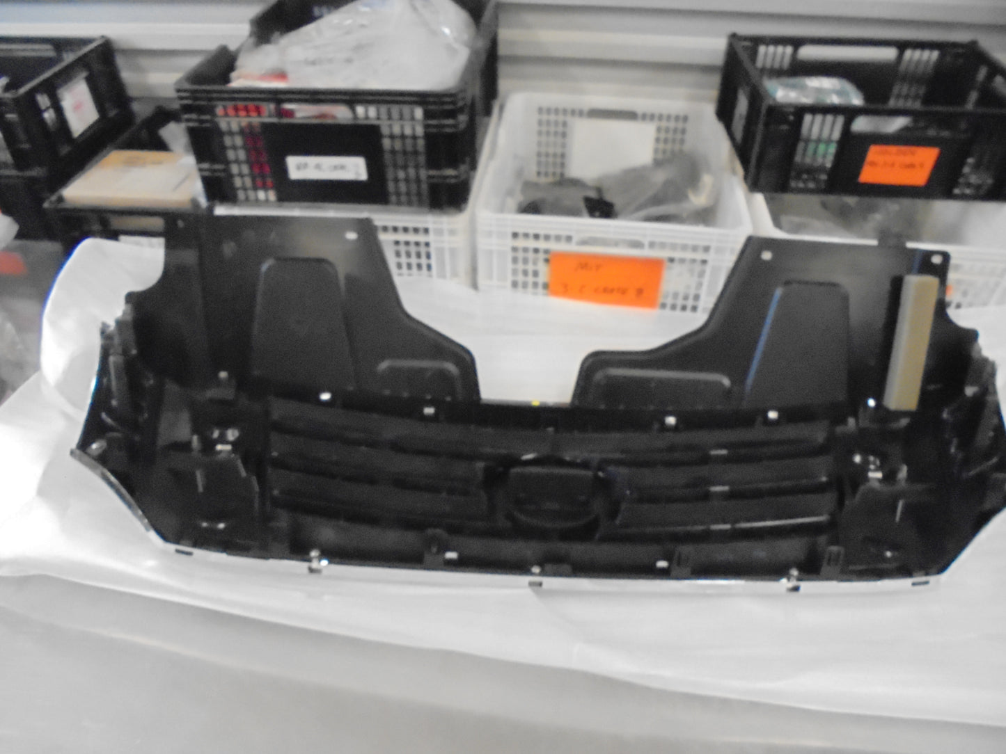 Nissan Navara D23 NP300 Genuine Chrome Front Grille New Part